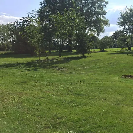 Charmante Fermette Avec Jardin, Terrasse Et 4 - Ideale Pour Familles Et Amis - Fr-1-410-436